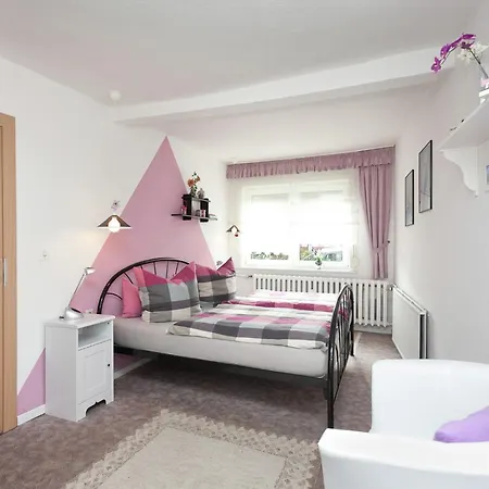アパート Quiet Couples Apartment, Cleaning Included *